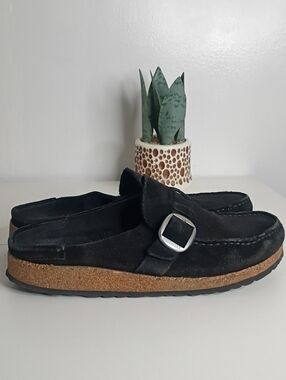Birkenstock Buckley Shearling Clogs in Black Suede | Size 41 (US Women's 10-10.5